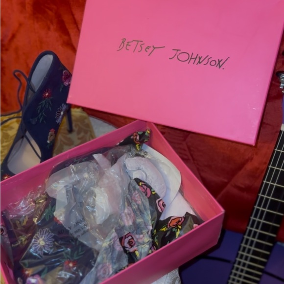 Betsey Johnson Navy Heels with Floral Embroidery - Picture 8 of 8